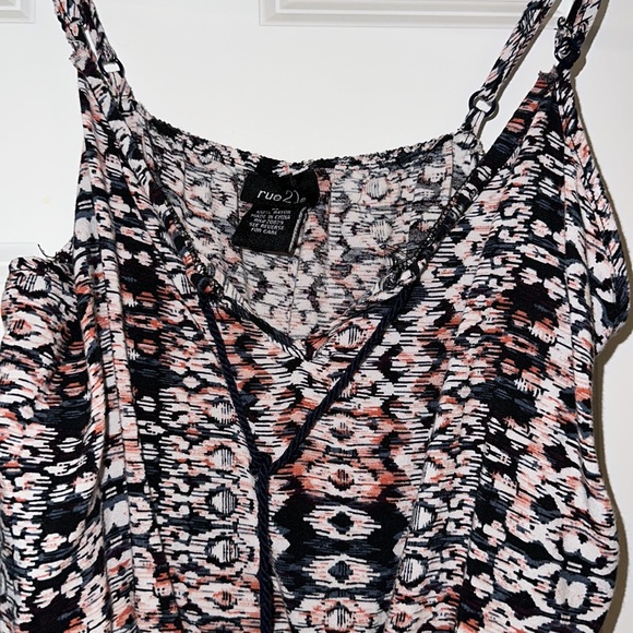 Rue 21 Romper - Picture 3 of 11